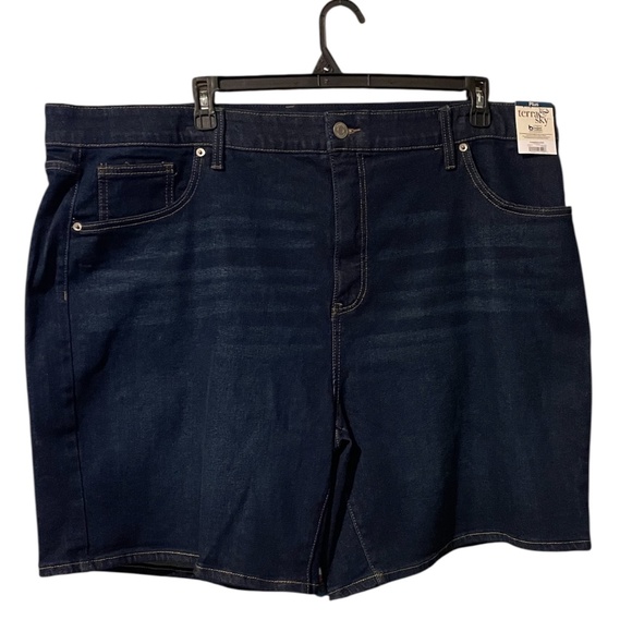 Women's Plus Terra & Sky Denim Shorts Size 26W NWTs - Picture 1 of 9